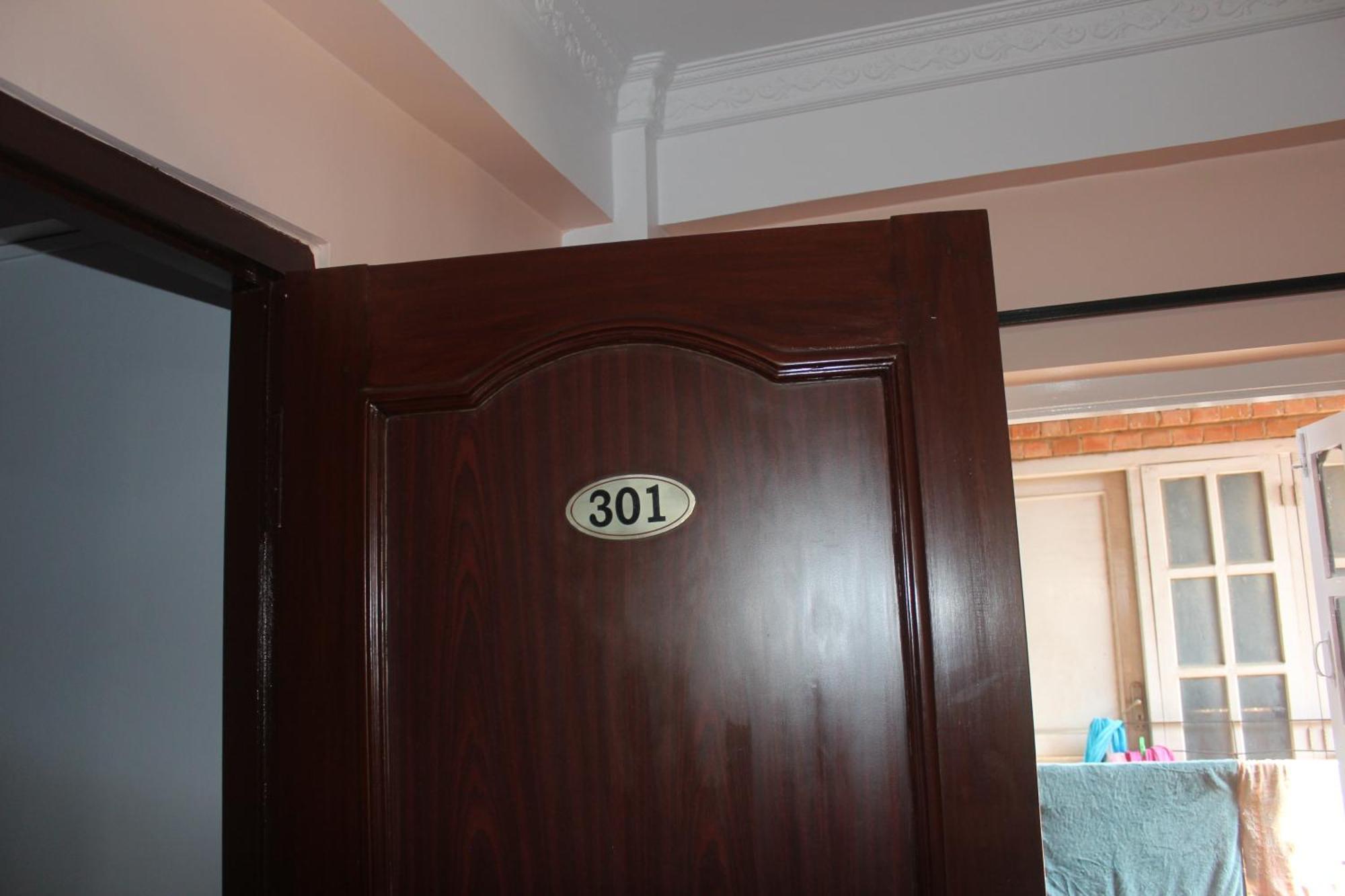 Hotel Happy Home Or Mudkhu Durbar Катманду Экстерьер фото
